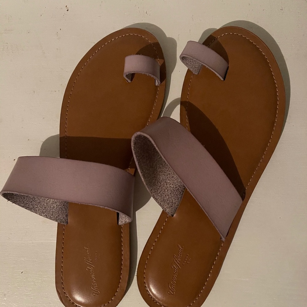 Size 9 Sandals - Picture 2 of 4